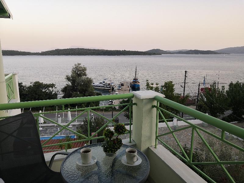 Tropicana Inn Нидри Экстерьер фото